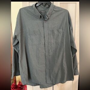 Men’s Size 2X (18-18.5) - Green Striped - Long Sleeve - Button Up- Van Heusen